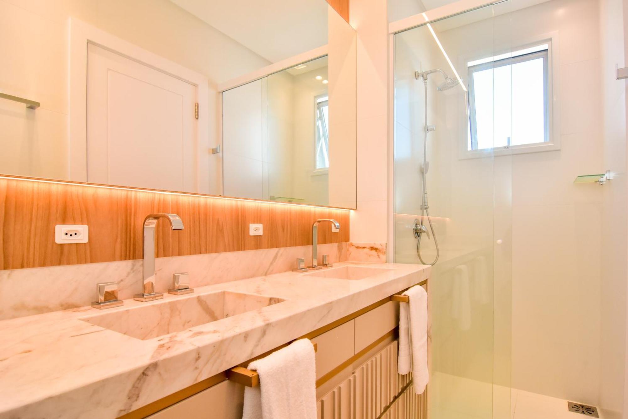 Apartamento Luxo Vista Mar A 250 Mts Da Praia, Rua 2850 Ug2425 Balneario Camboriu