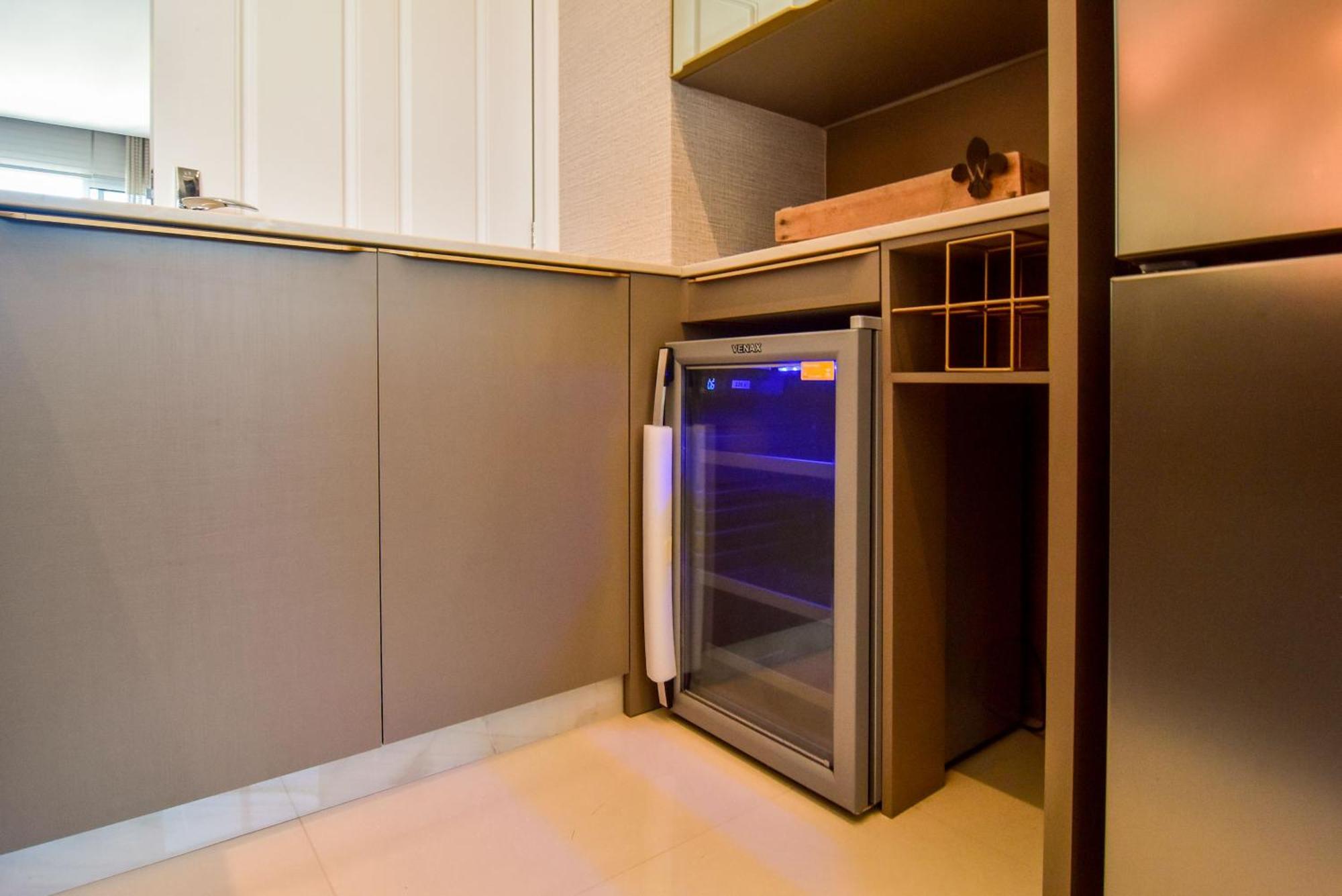 Apartamento Luxo Vista Mar A 250 Mts Da Praia, Rua 2850 Ug2425
