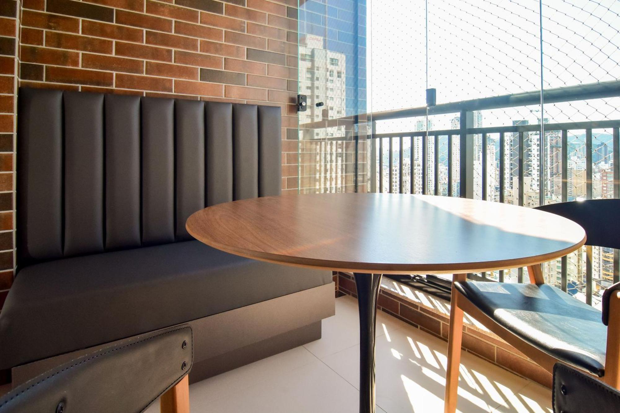 Apartamento Luxo Vista Mar A 250 Mts Da Praia, Rua 2850 Ug2425