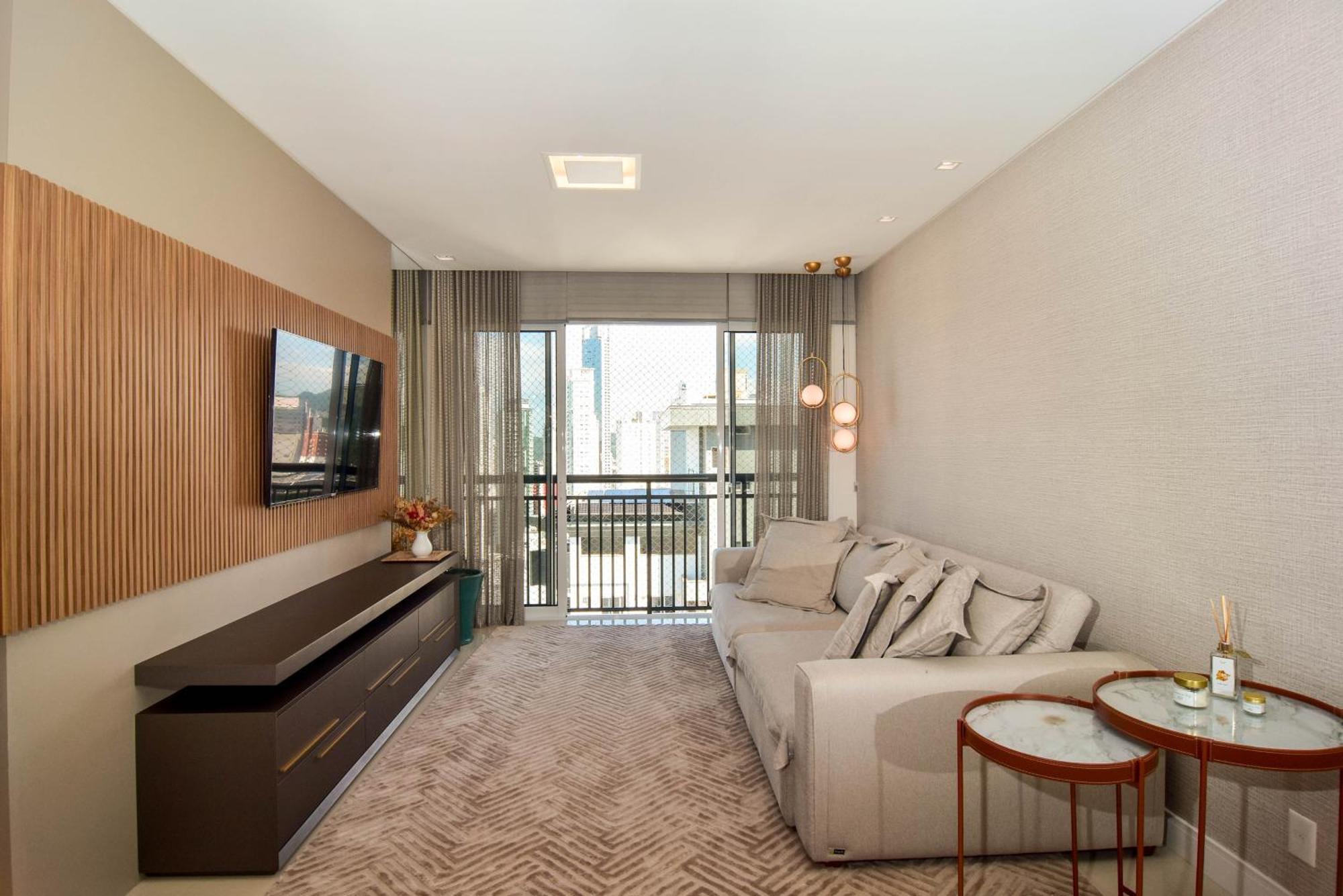 Apartamento Luxo Vista Mar A 250 Mts Da Praia, Rua 2850 Ug2425 *