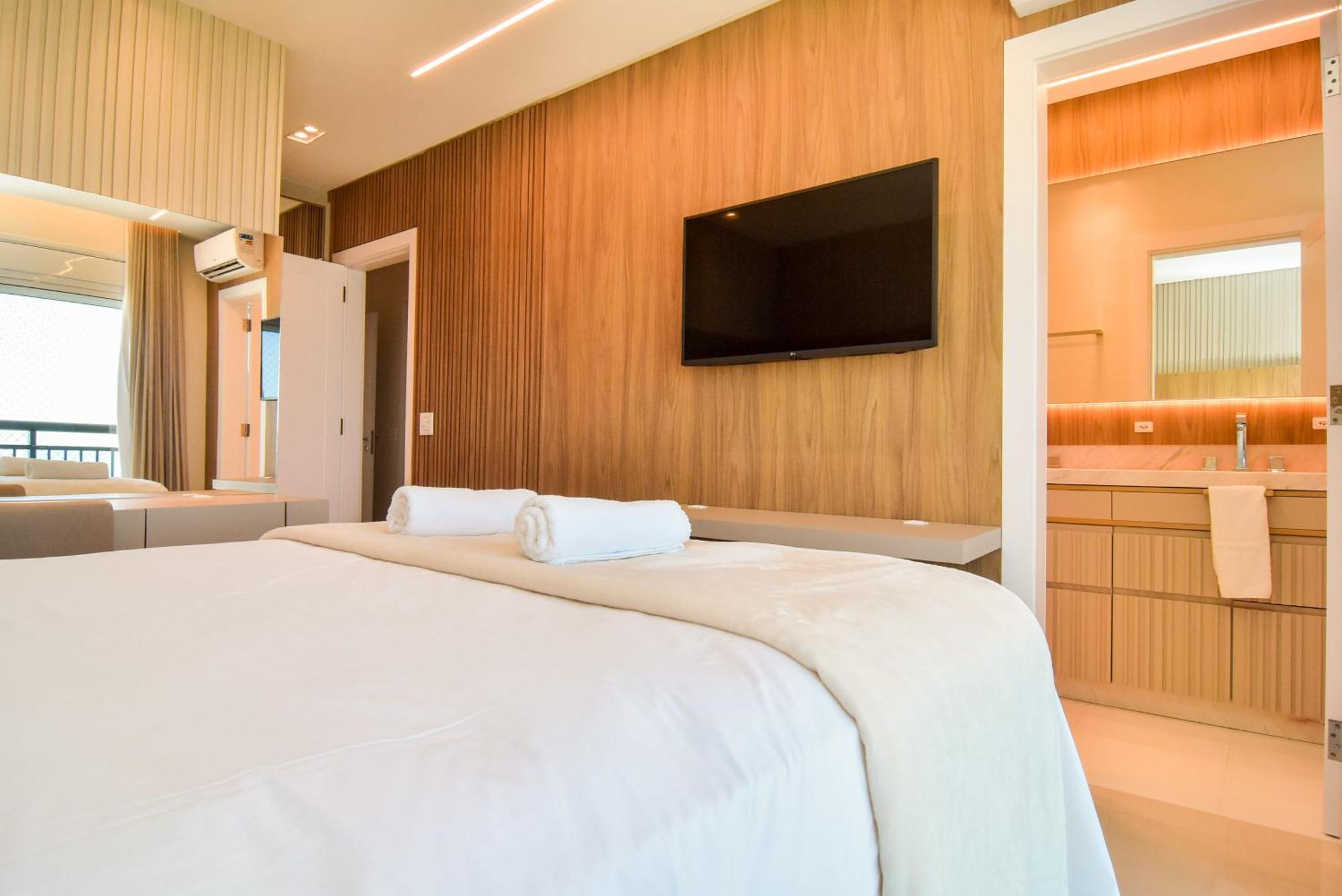 Luxo Vista Mar A 250 Mts Da Praia, Rua 2850 Ug2425 Balneario Camboriu